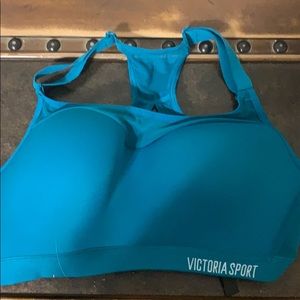 Victoria sport bra